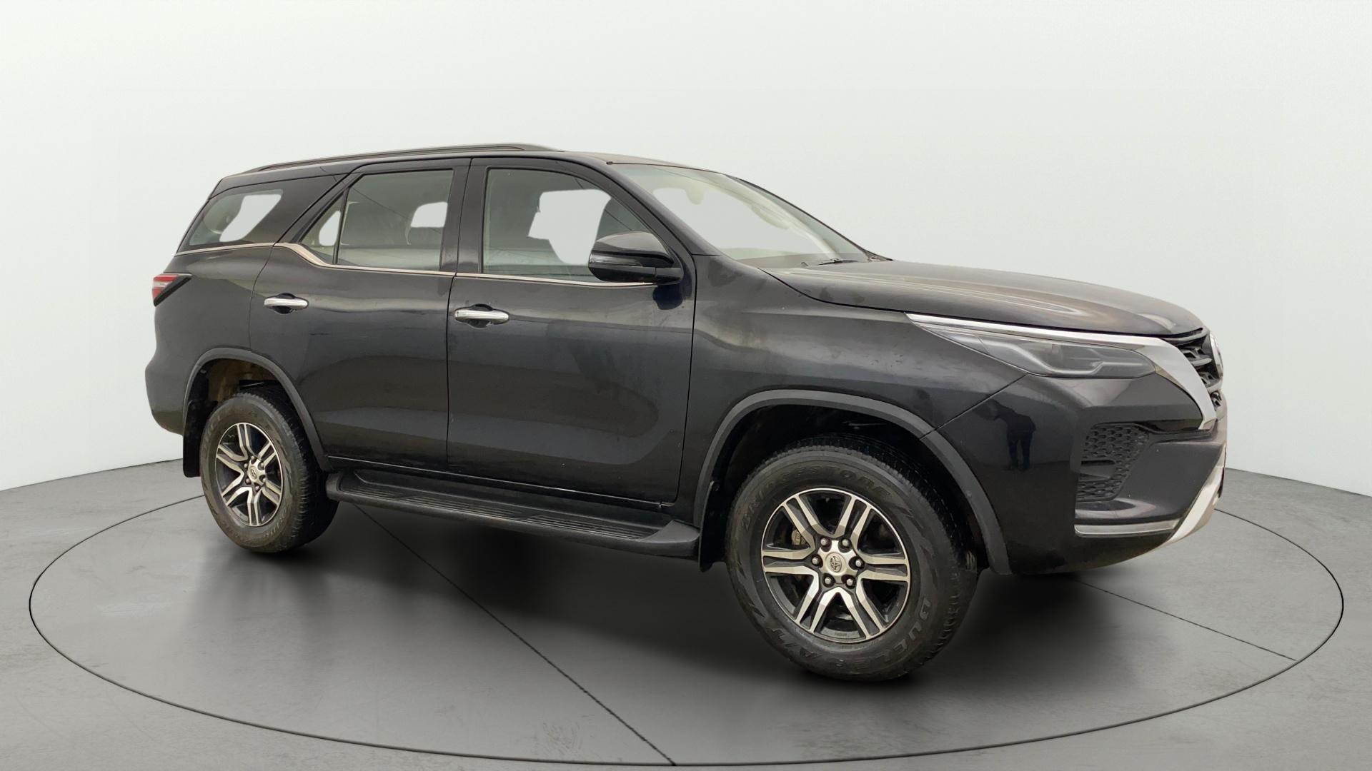 View 2021 Toyota Fortuner 2.8 4X2 MT Image 23 Used 2021 Toyota Fortuner 2.8 4X2 MT Image 23