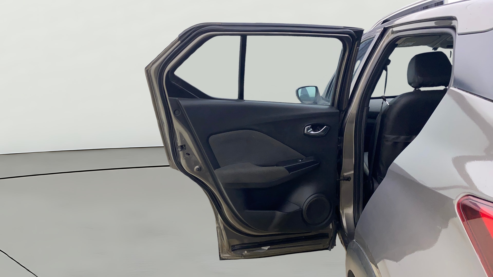 View 2021 Nissan Kicks 1.3 Turbo XV CVT Image 22 Used 2021 Nissan Kicks 1.3 Turbo XV CVT Image 22