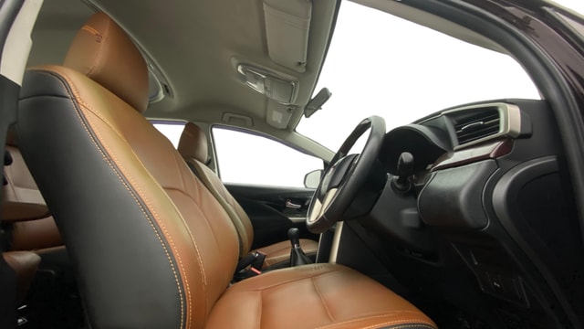 View Toyota Innova Crysta Image 27 Used Toyota Innova Crysta Image 27