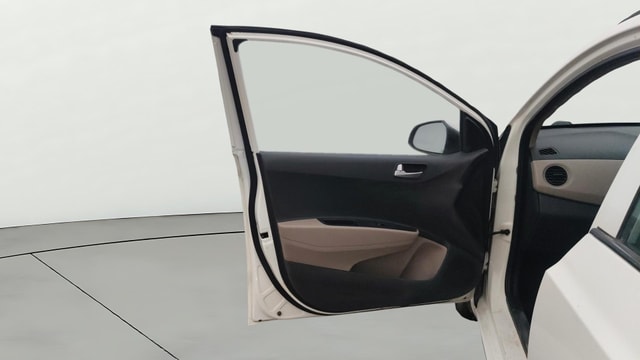View Hyundai Grand i10 Image 30 Used Hyundai Grand i10 Image 30
