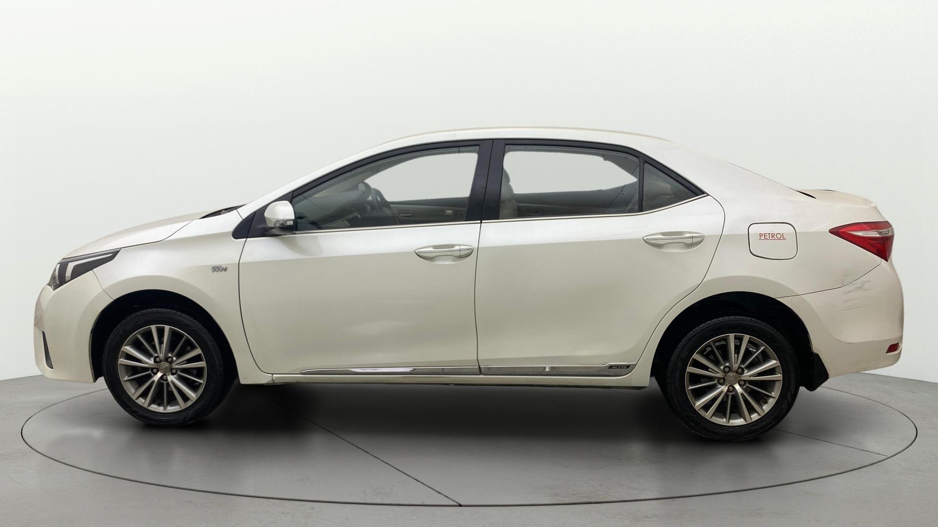 View 2015 Toyota Corolla Altis 1.8 G Image 5 Used 2015 Toyota Corolla Altis 1.8 G Image 5