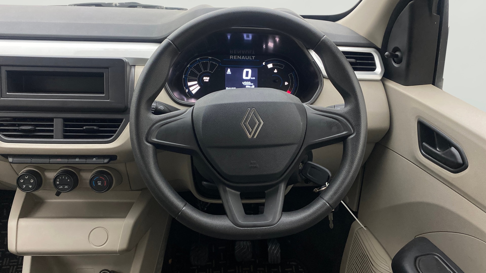 View 2025 Renault Triber Emotion Image 21 Used 2025 Renault Triber Emotion Image 21