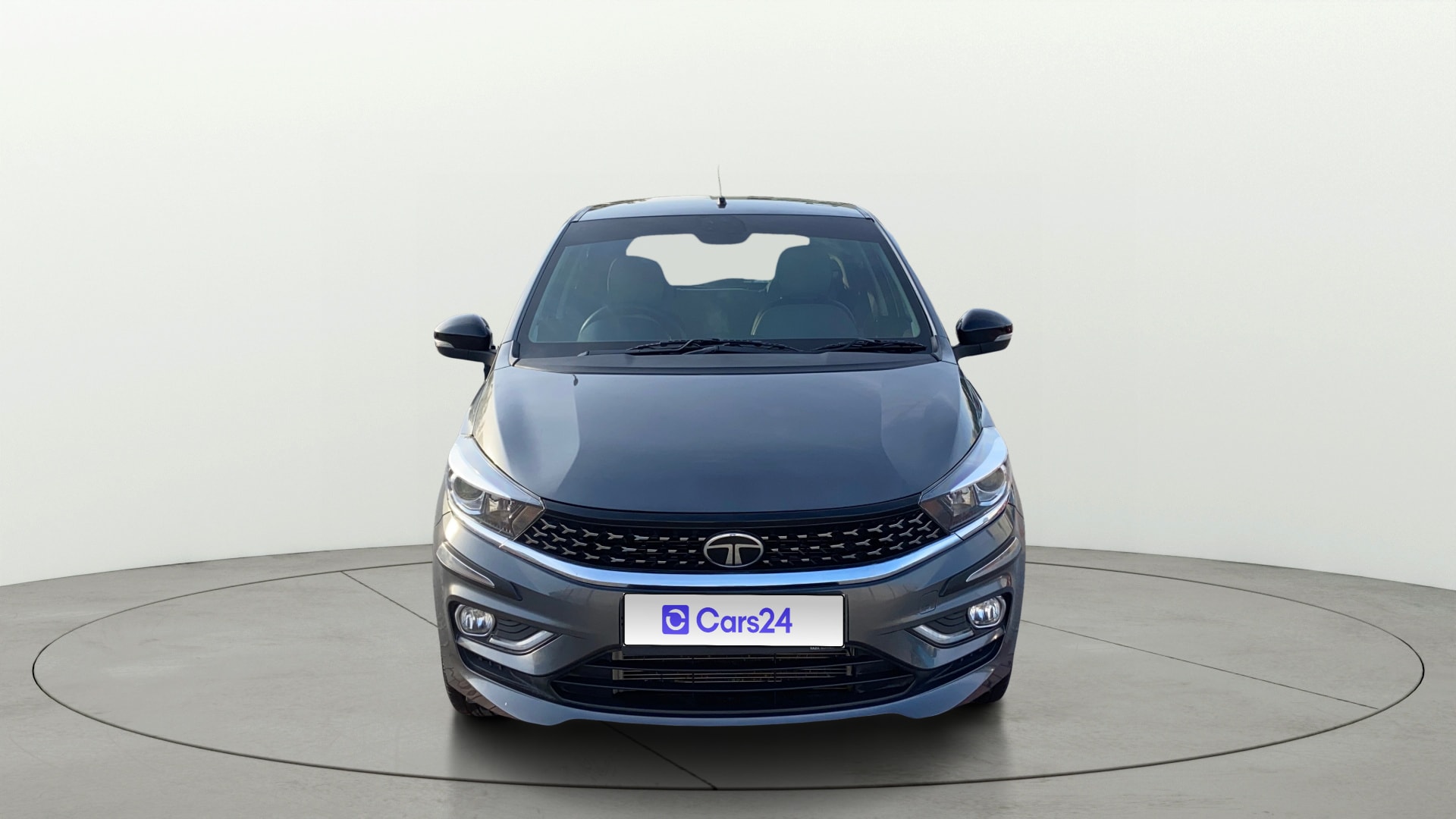 View 2024 Tata Tiago Revotorq XB Image 1 Used 2024 Tata Tiago Revotorq XB Image 1