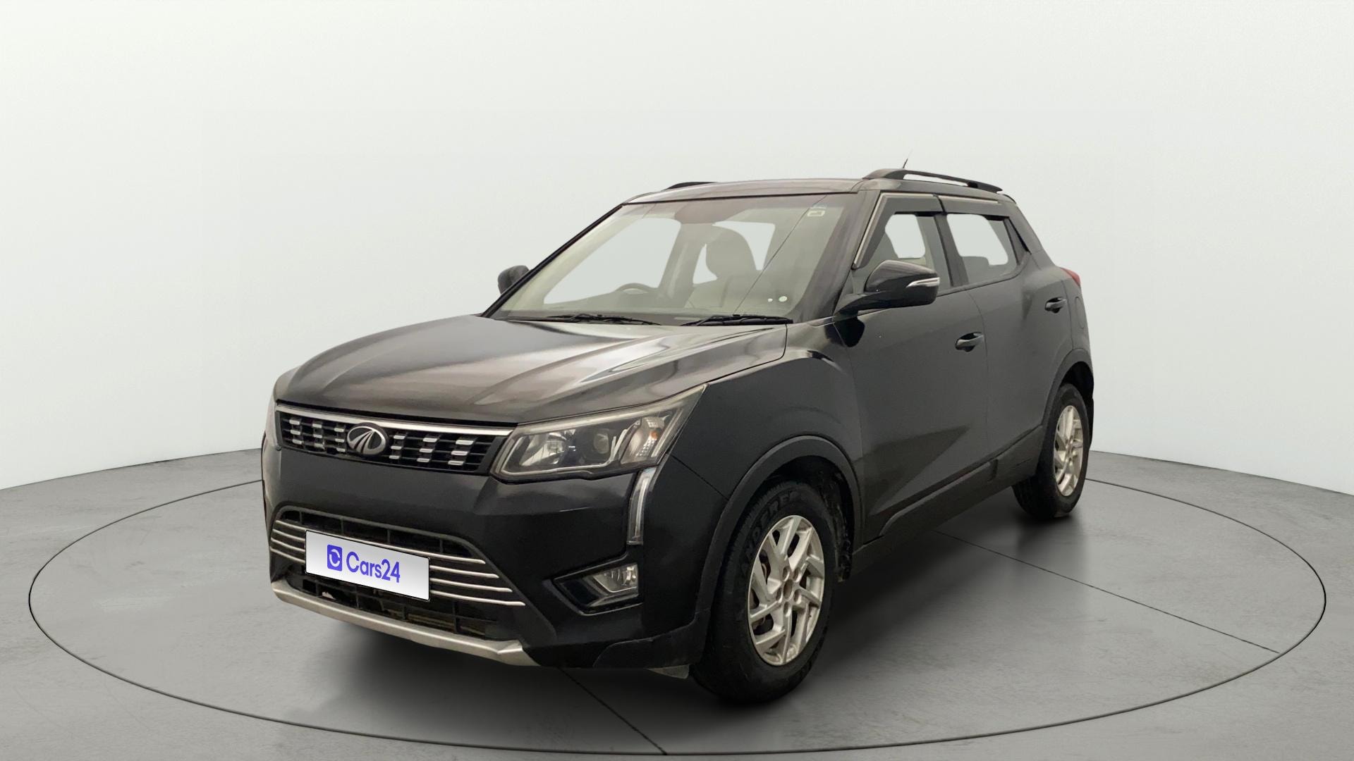 View 2022 Mahindra XUV300 W4 Petrol BS IV Image 38 Used 2022 Mahindra XUV300 W4 Petrol BS IV Image 38