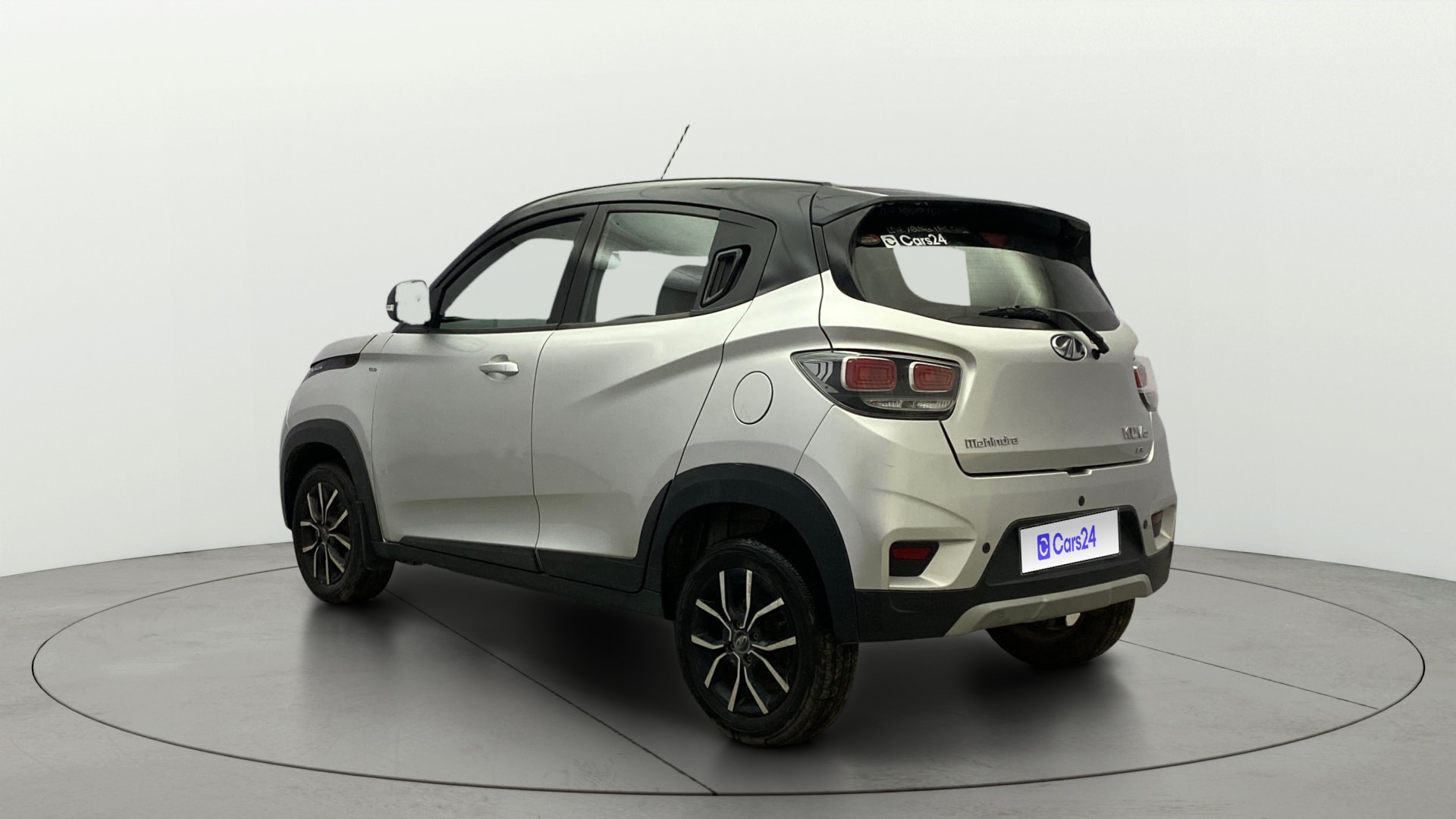 View 2020 Mahindra KUV100 K2 Petrol BS IV Image 2 Used 2020 Mahindra KUV100 K2 Petrol BS IV Image 2