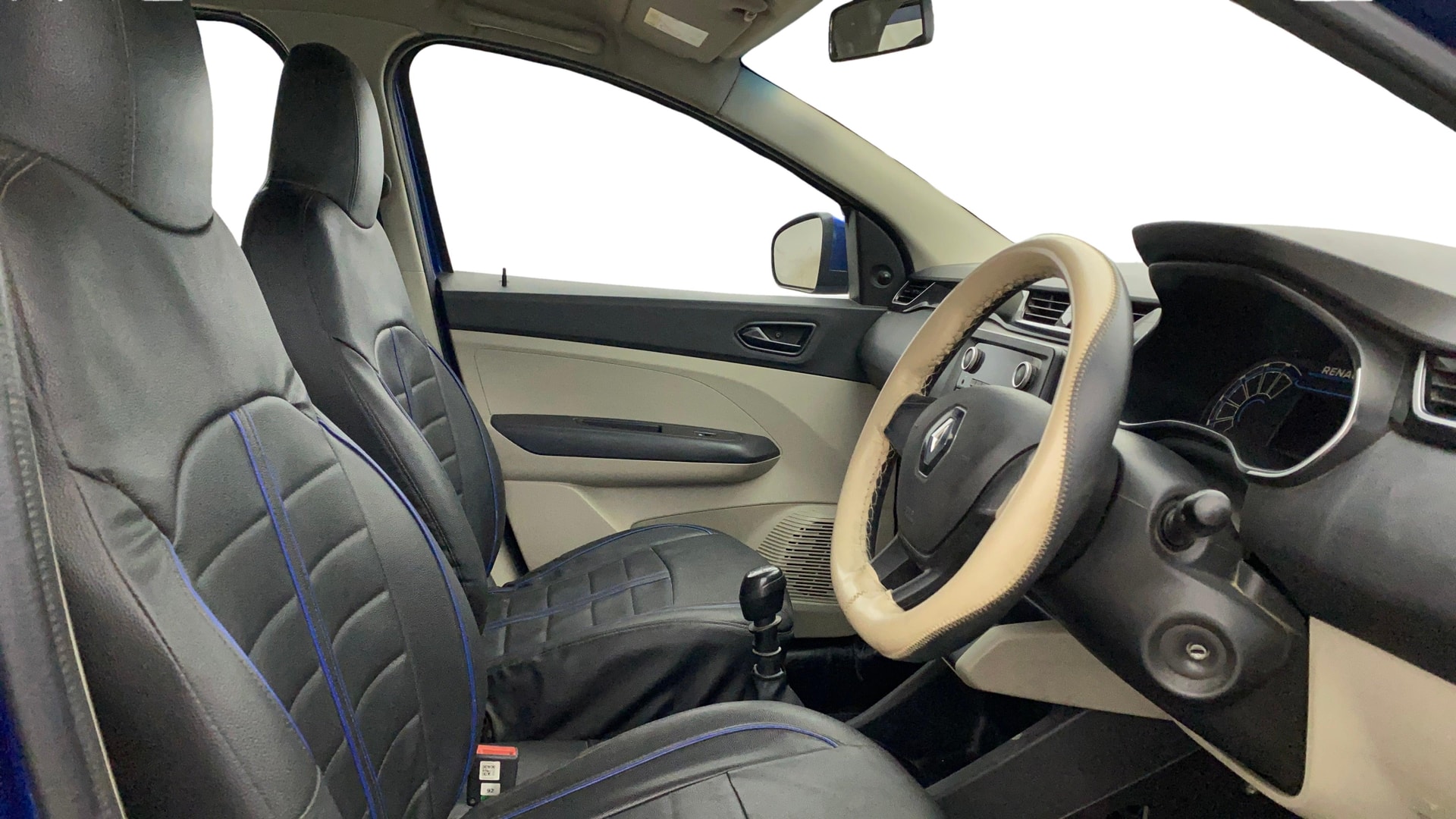 View 2019 Renault Triber RXE Image 26 Used 2019 Renault Triber RXE Image 26