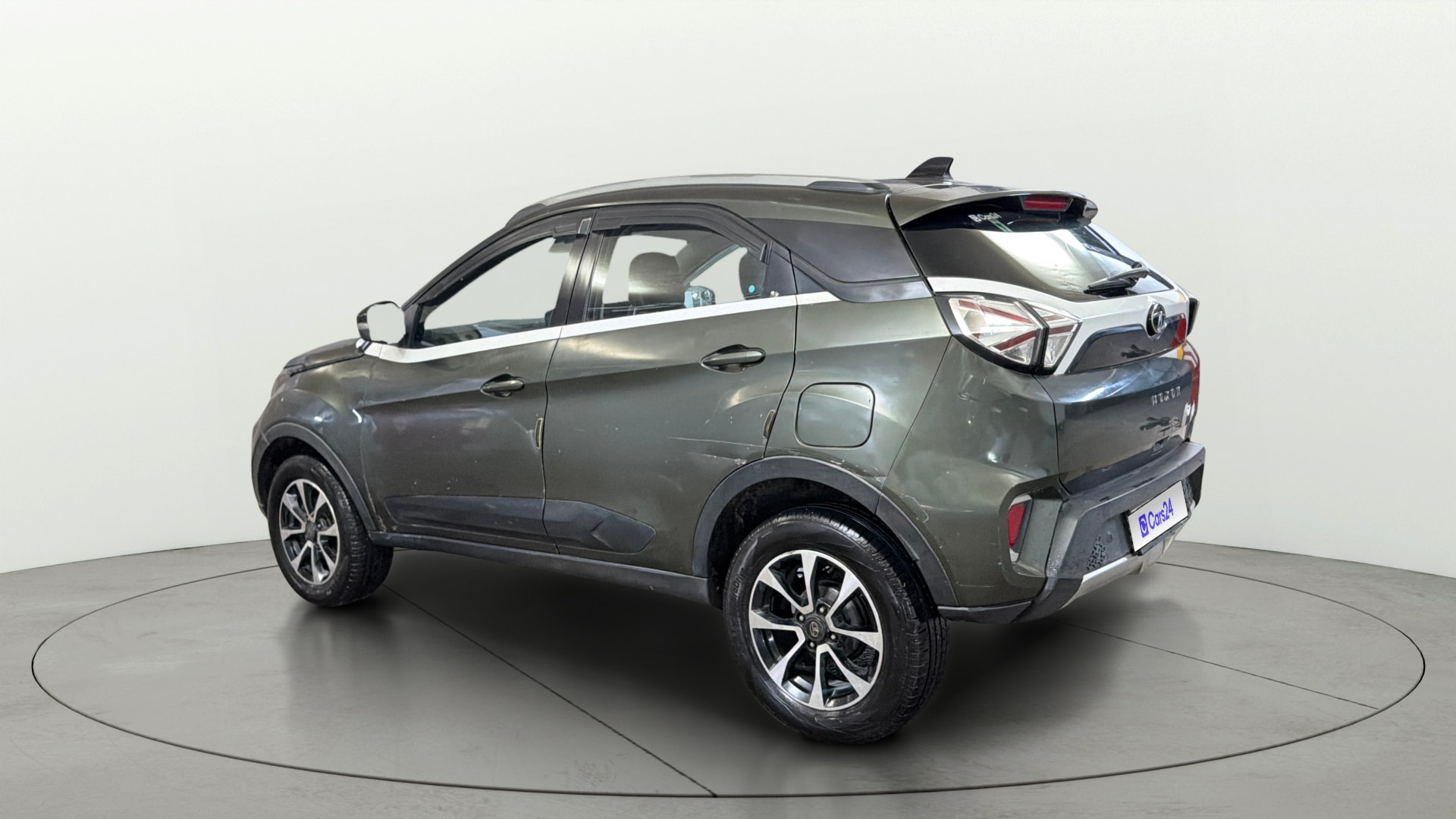 View 2020 Tata Nexon Revotron XE Image 2 Used 2020 Tata Nexon Revotron XE Image 2