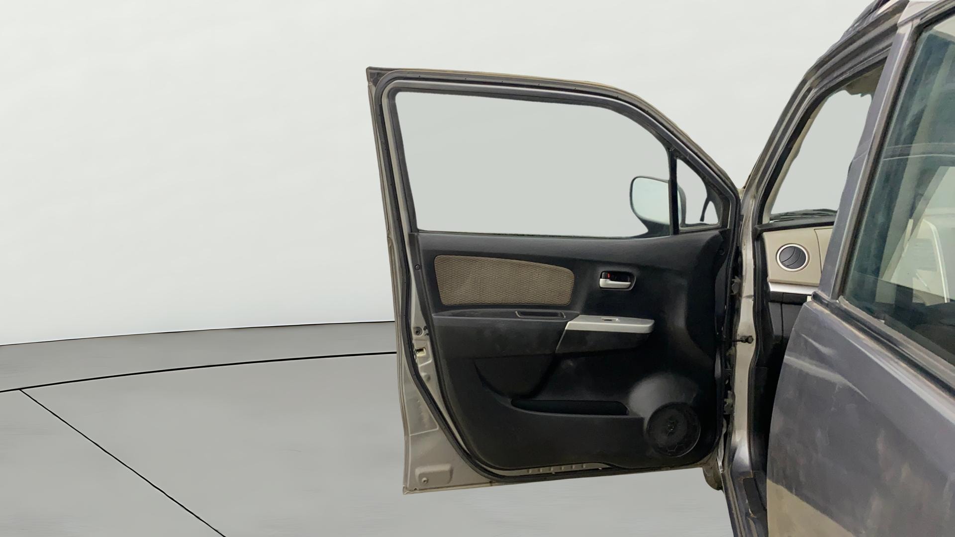 View 2015 Maruti Suzuki 1000 Base Variant Image 30 Used 2015 Maruti Suzuki 1000 Base Variant Image 30