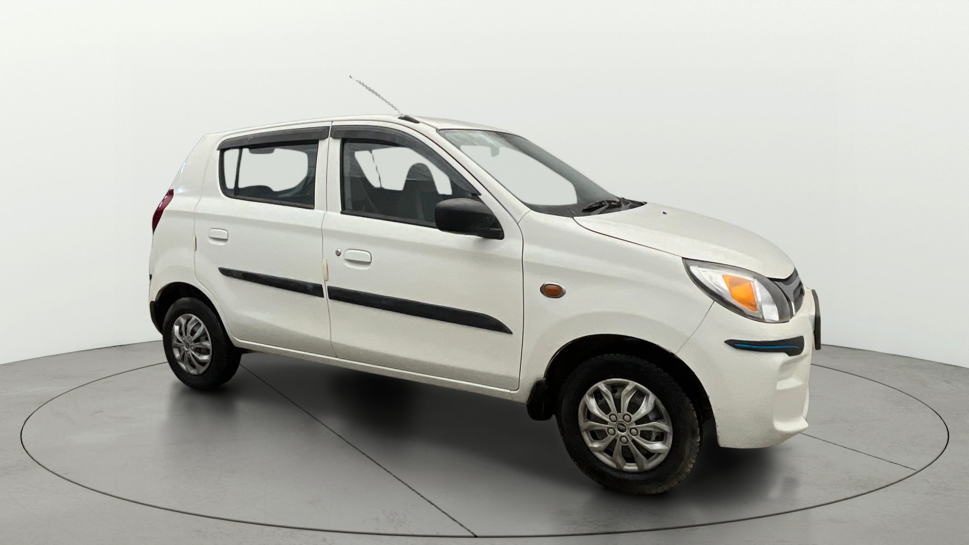 View 2020 Maruti Suzuki 1000 Base Variant Image 35 Used 2020 Maruti Suzuki 1000 Base Variant Image 35