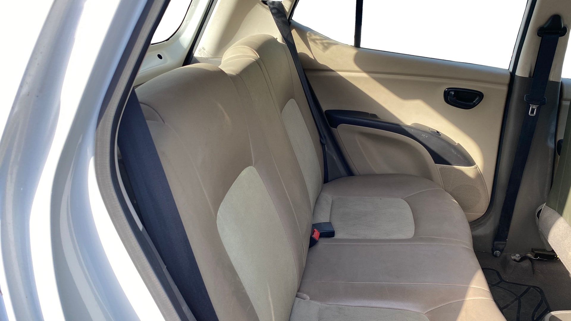 View 2014 Hyundai i10 1.1 Magna Image 38 Used 2014 Hyundai i10 1.1 Magna Image 38