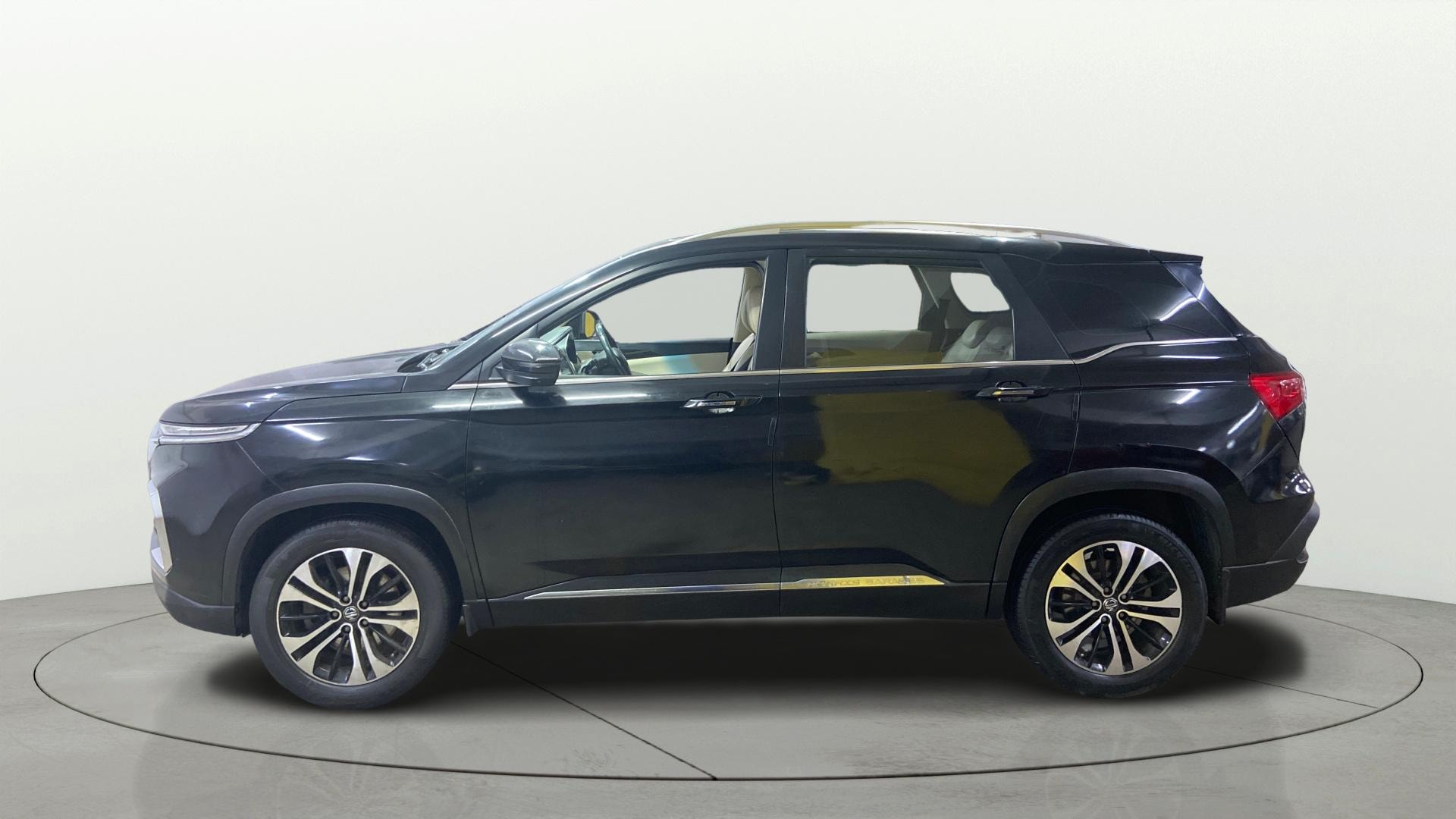 View 2022 MG Hector Sharp CVT Petrol Image 6 Used 2022 MG Hector Sharp CVT Petrol Image 6