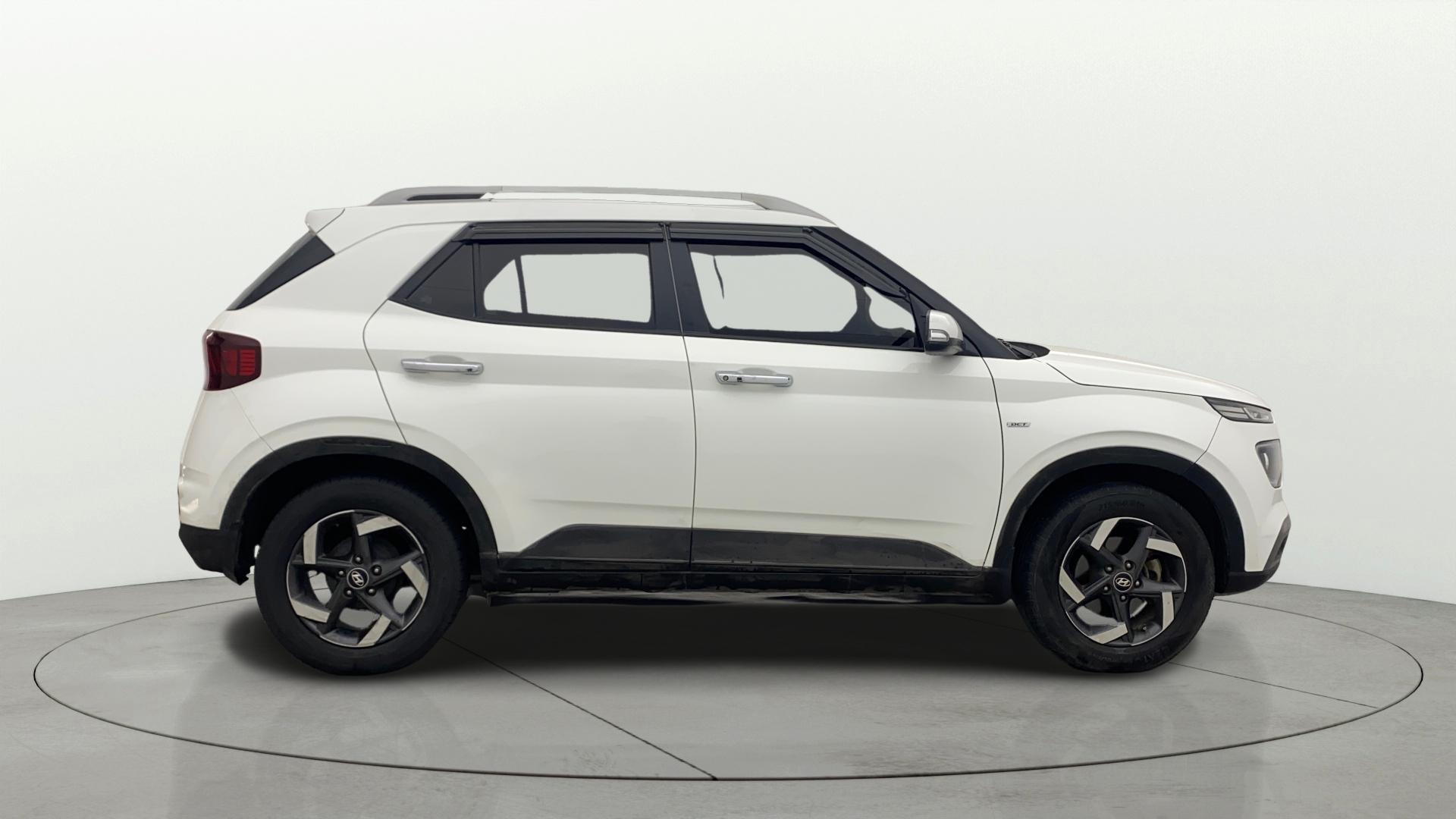 View 2019 Hyundai Venue SX Plus 1.0 Petrol AT Image 9 Used 2019 Hyundai Venue SX Plus 1.0 Petrol AT Image 9
