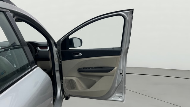 View Renault Triber Image 48 Used Renault Triber Image 48