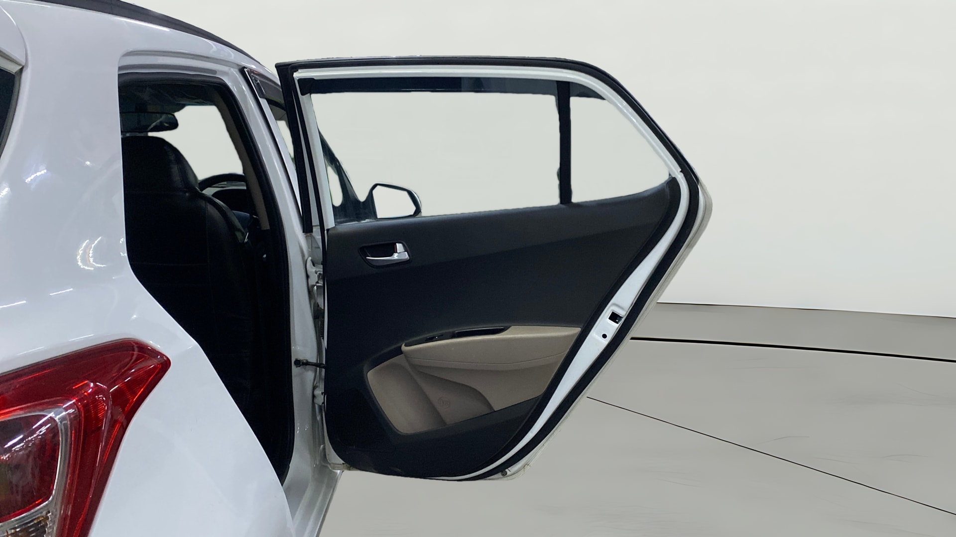 View 2020 Hyundai Grand i10 Sportz 1.2 Kappa Image 6 Used 2020 Hyundai Grand i10 Sportz 1.2 Kappa Image 6