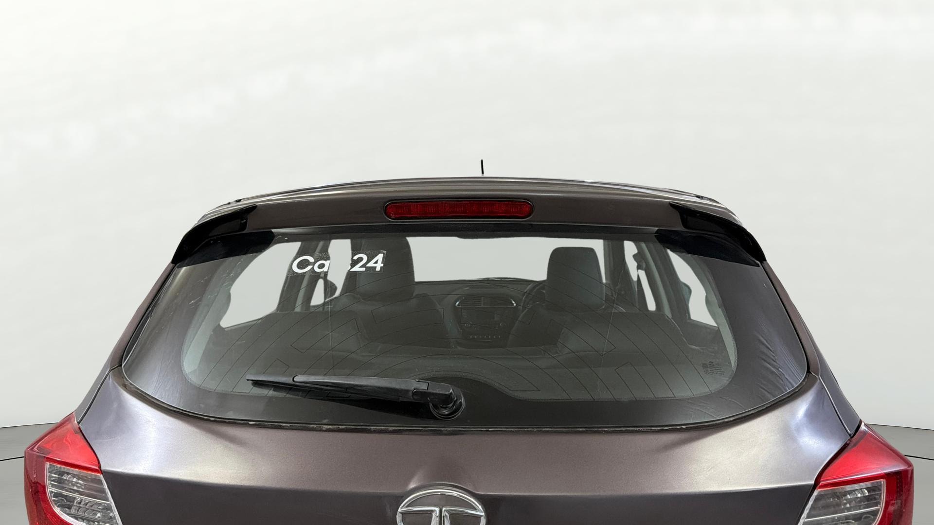 View 2017 Tata Tiago Revotorq XB Image 3 Used 2017 Tata Tiago Revotorq XB Image 3