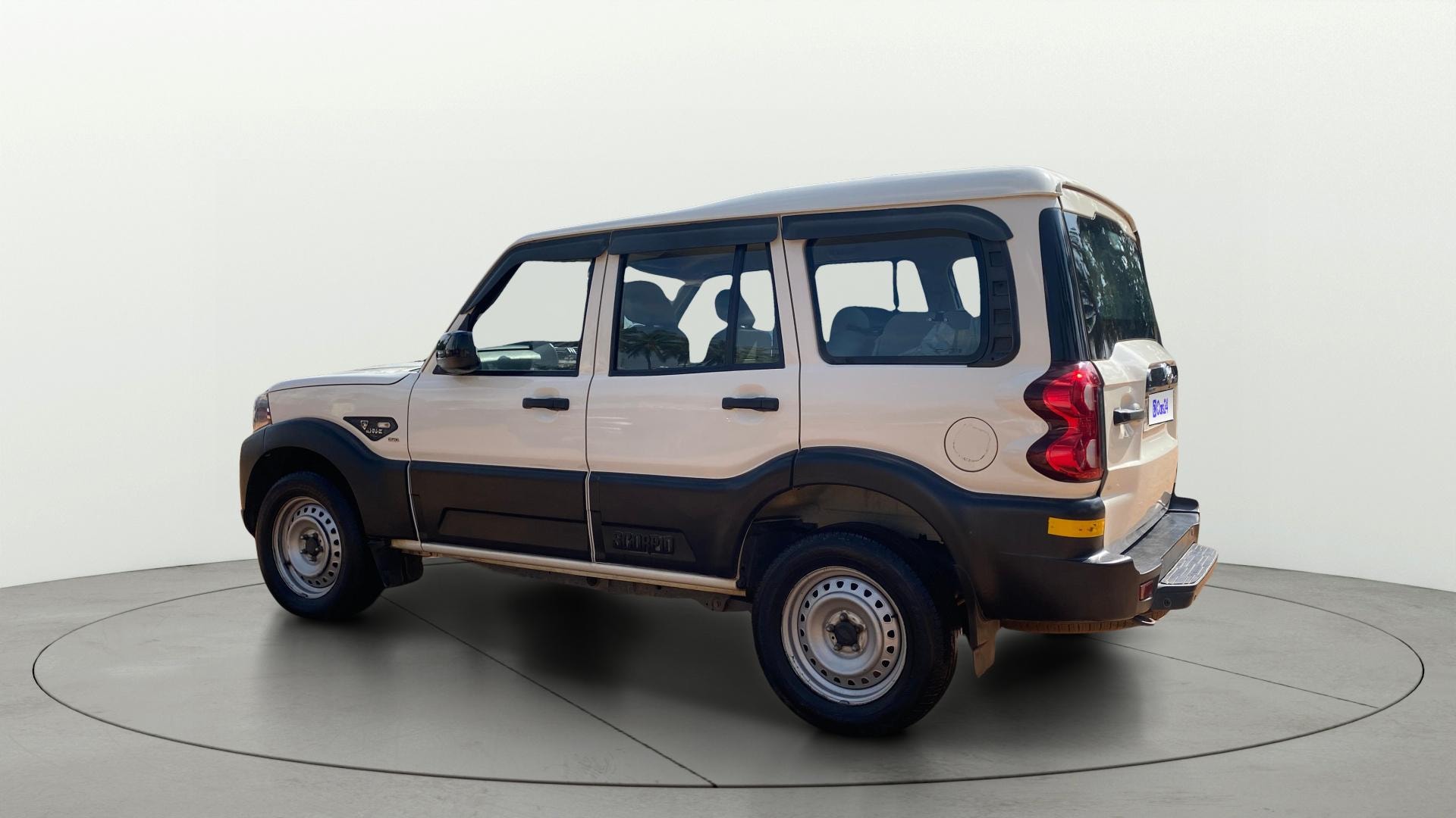 View 2022 Mahindra Scorpio S3 Plus Image 2 Used 2022 Mahindra Scorpio S3 Plus Image 2