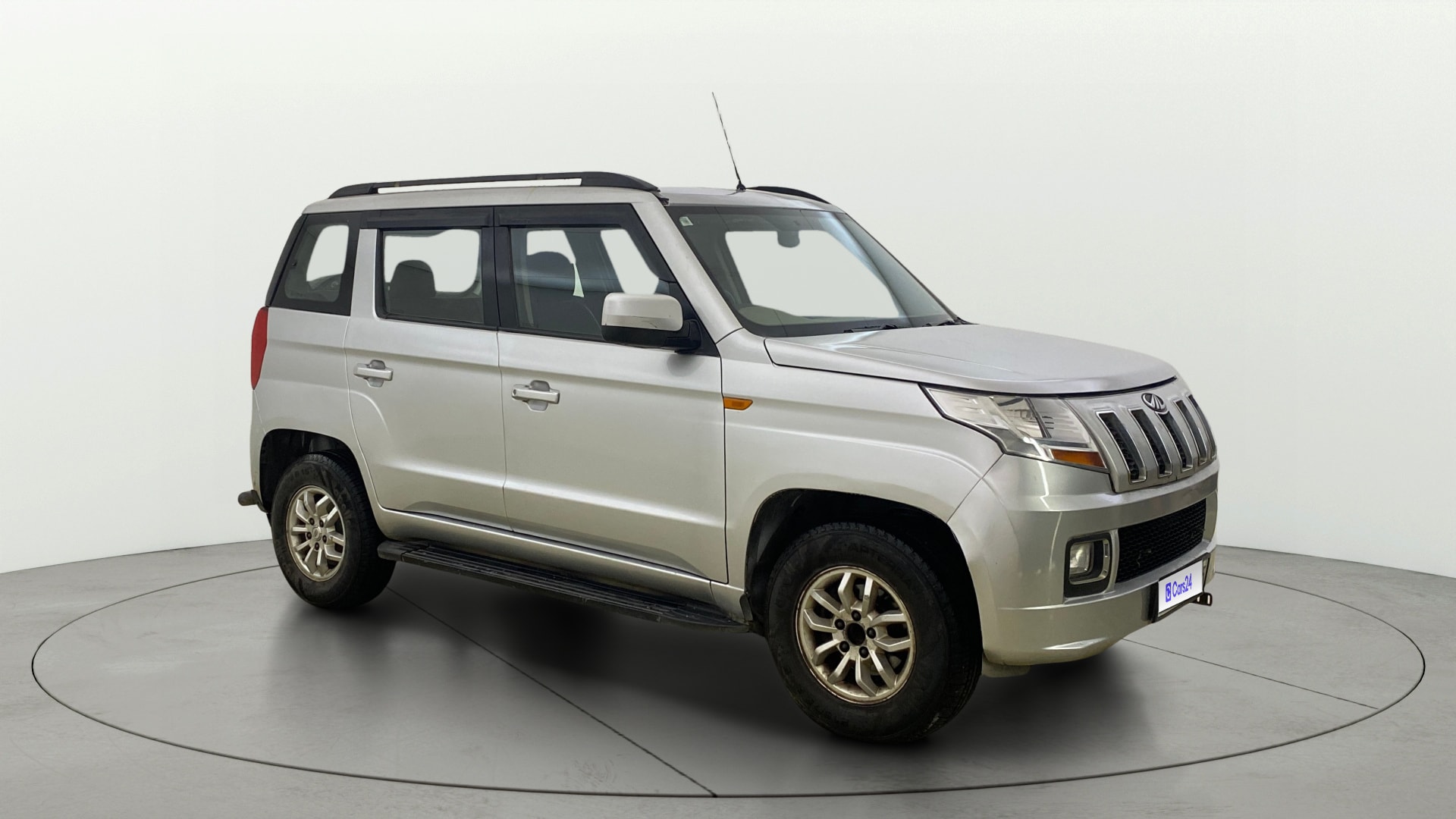 View 2017 Mahindra TUV300 T8 Image 14 Used 2017 Mahindra TUV300 T8 Image 14