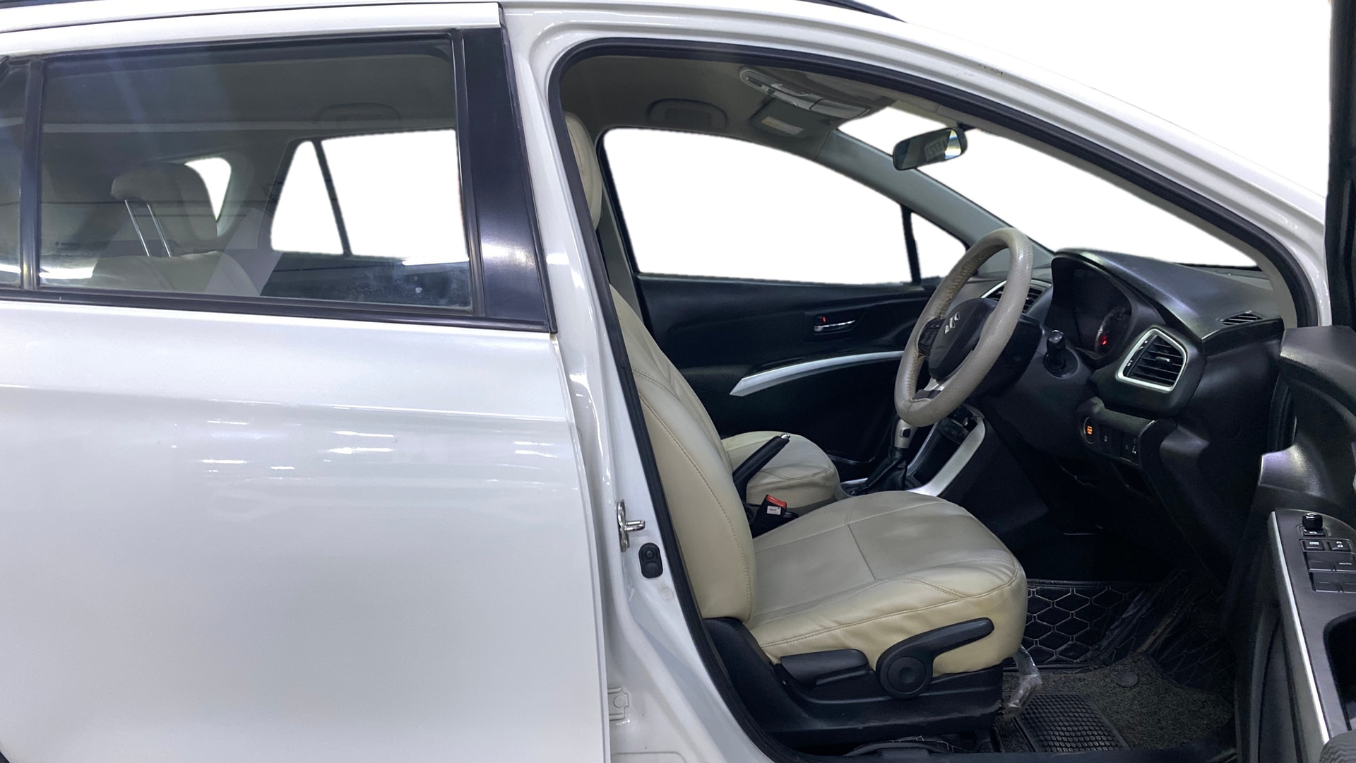 View 2021 Maruti Suzuki 1000 Base Variant Image 17 Used 2021 Maruti Suzuki 1000 Base Variant Image 17