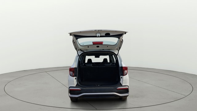 View Kia Carens Image 33 Used Kia Carens Image 33