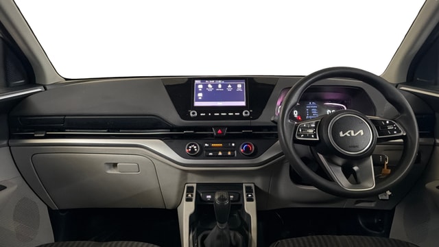 View Kia Carens Image 30 Used Kia Carens Image 30