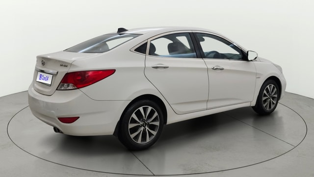 View Hyundai Fluidic Verna Image 44 Used Hyundai Fluidic Verna Image 44