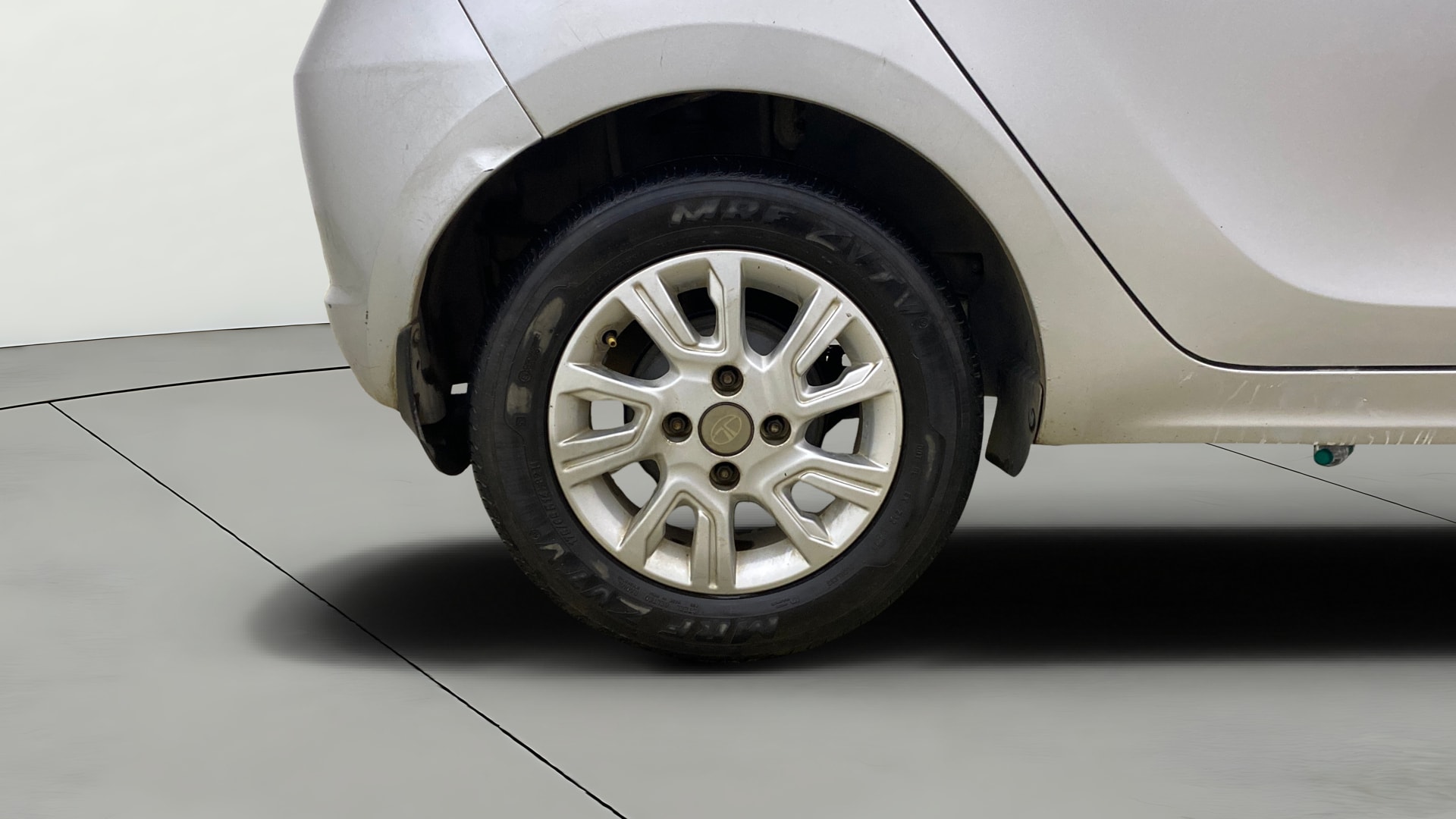 View 2018 Tata Tiago Revotorq XB Image 23 Used 2018 Tata Tiago Revotorq XB Image 23