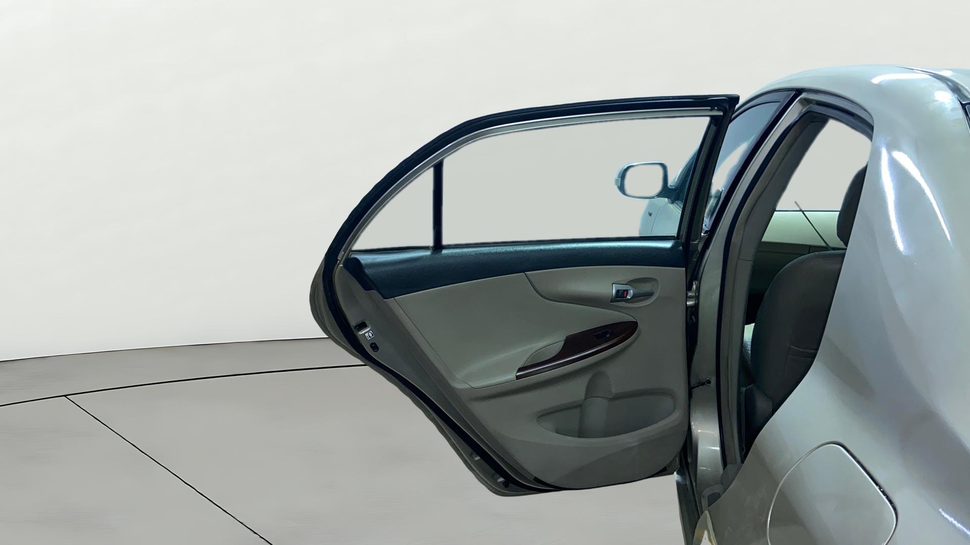 View 2013 Toyota Corolla Altis 1.8 GL Image 22 Used 2013 Toyota Corolla Altis 1.8 GL Image 22