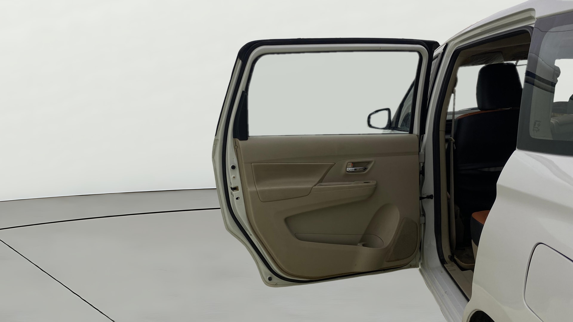 View 2021 Maruti Suzuki 1000 Base Variant Image 15 Used 2021 Maruti Suzuki 1000 Base Variant Image 15