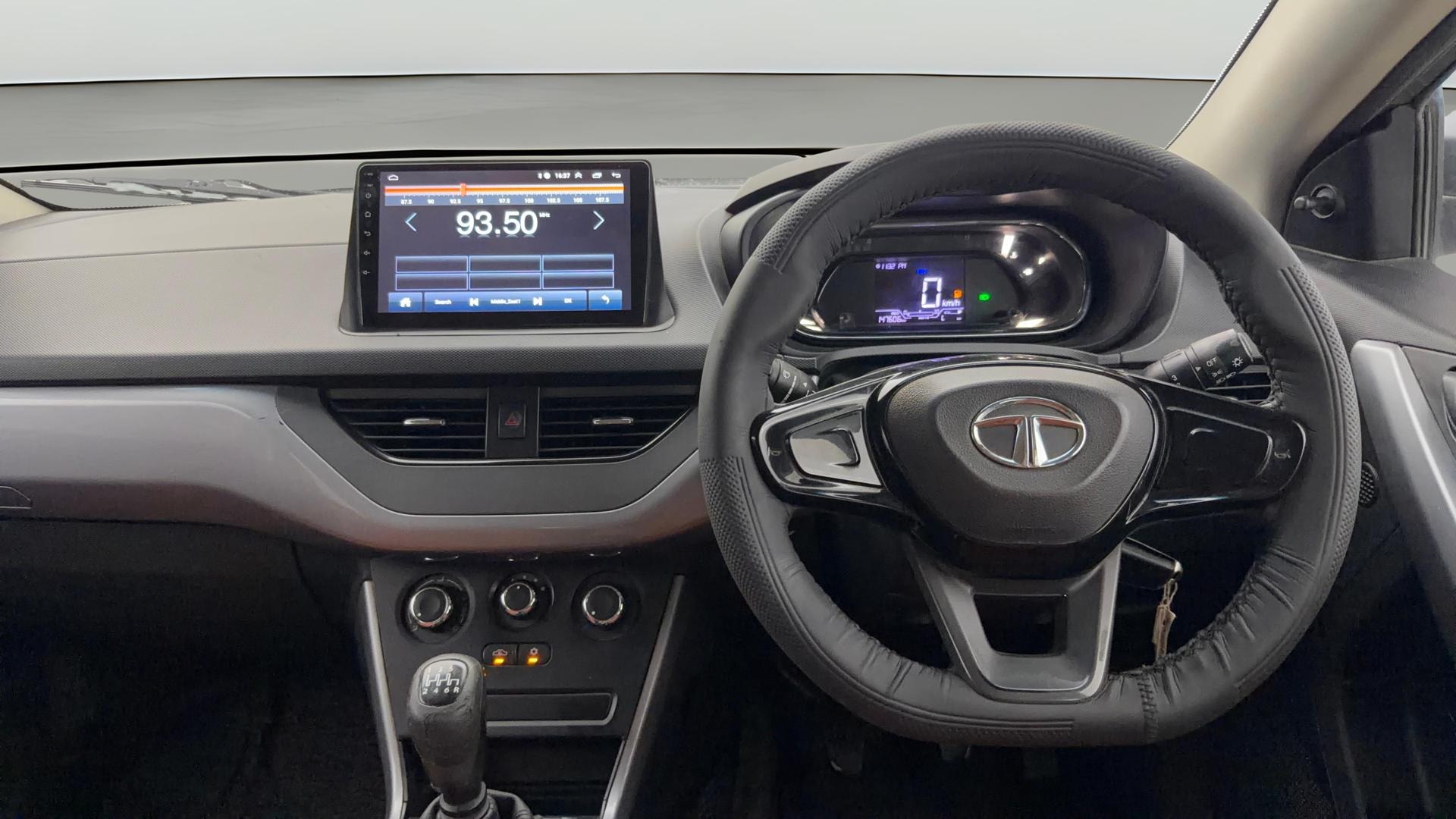View 2020 Tata Nexon Revotron XE Image 20 Used 2020 Tata Nexon Revotron XE Image 20