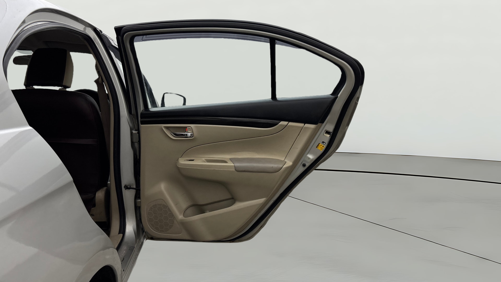 View 2015 Maruti Suzuki 1000 Base Variant Image 7 Used 2015 Maruti Suzuki 1000 Base Variant Image 7
