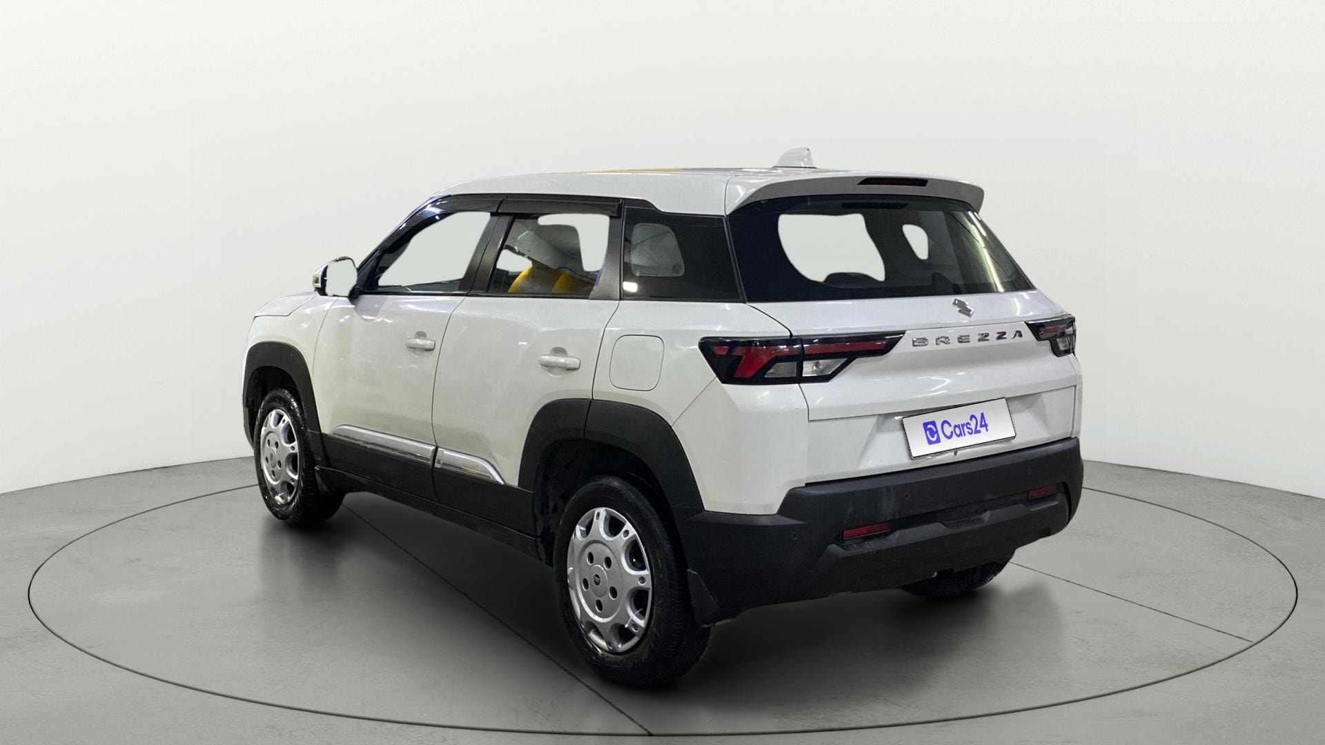 View 2023 Maruti Suzuki 1000 Base Variant Image 2 Used 2023 Maruti Suzuki 1000 Base Variant Image 2