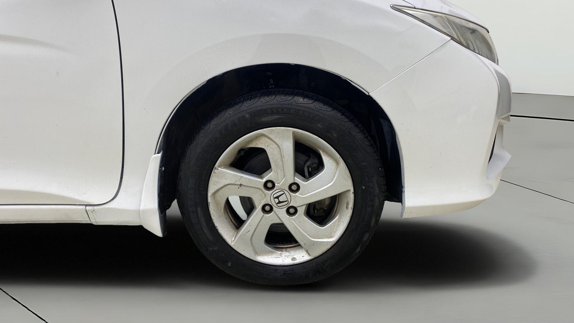 View 2015 Honda City ZX MT Diesel Anniversary Edition Image 43 Used 2015 Honda City ZX MT Diesel Anniversary Edition Image 43