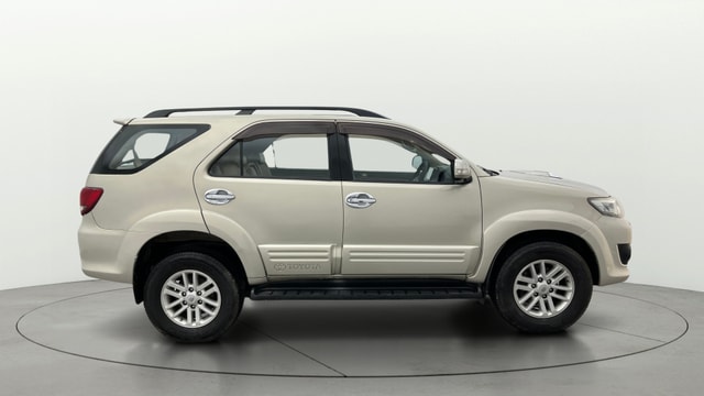 View Toyota Fortuner Image 29 Used Toyota Fortuner Image 29