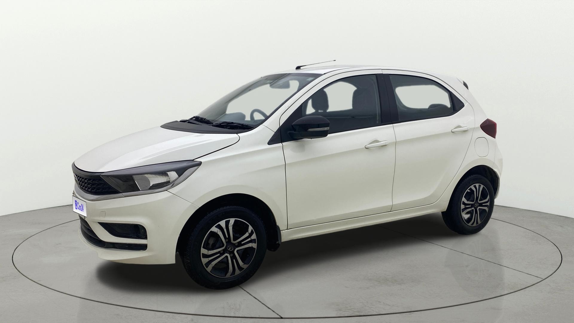 View 2023 Tata Tiago Revotorq XB Image 20 Used 2023 Tata Tiago Revotorq XB Image 20