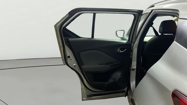 View Nissan Kicks Image 22 Used Nissan Kicks Image 22