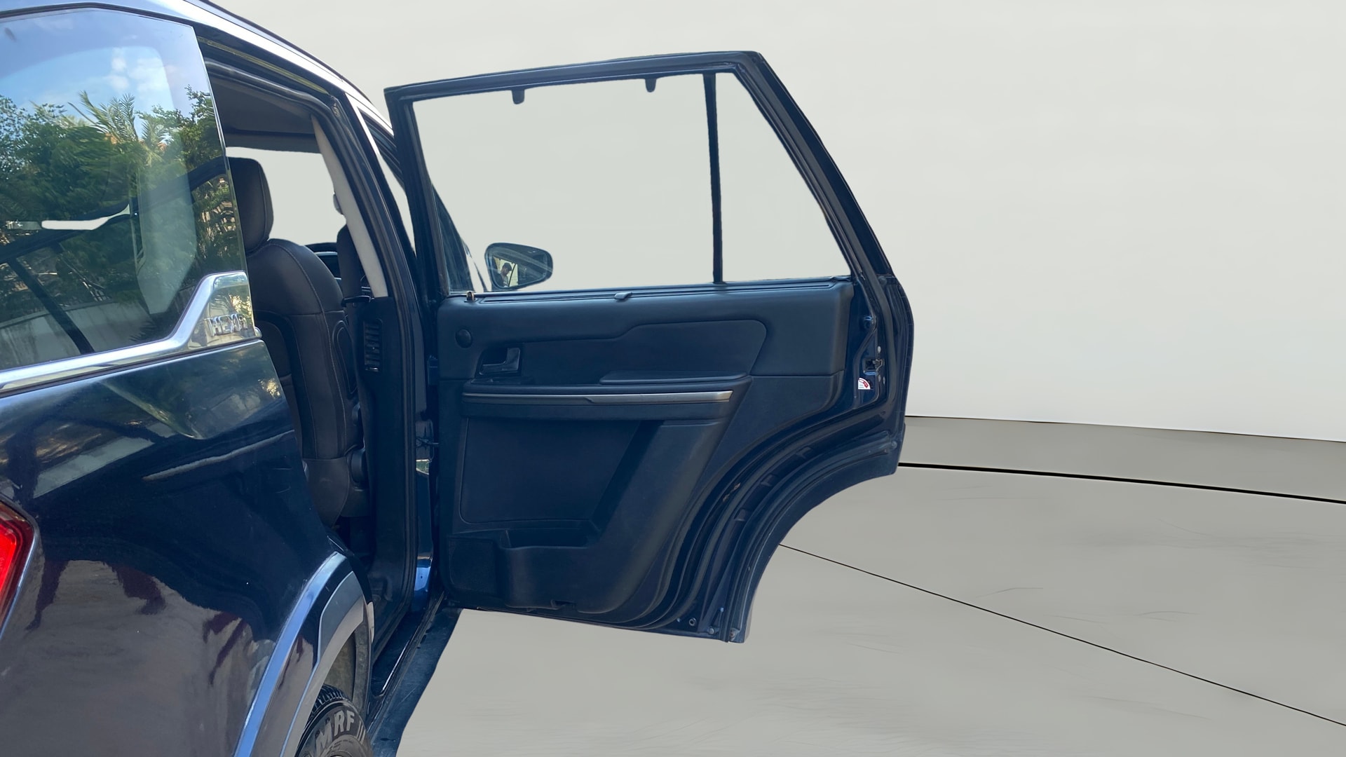 View 2020 Tata Hexa XT 4X2 Image 6 Used 2020 Tata Hexa XT 4X2 Image 6