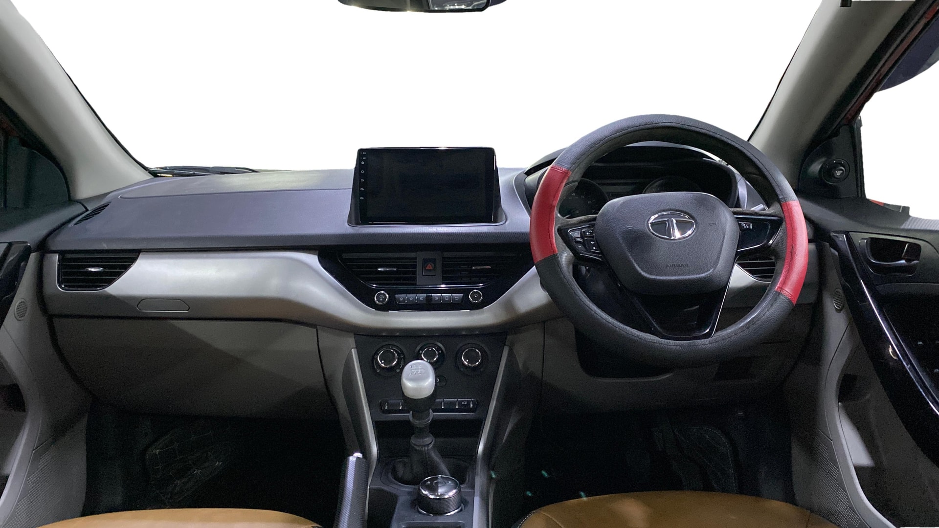 View 2018 Tata Nexon Revotorq XM Image 29 Used 2018 Tata Nexon Revotorq XM Image 29
