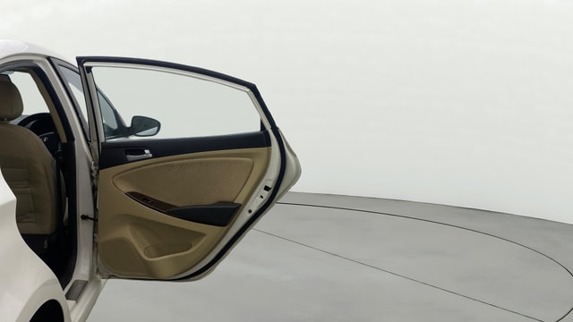 View Hyundai Fluidic Verna Image 7 Used Hyundai Fluidic Verna Image 7