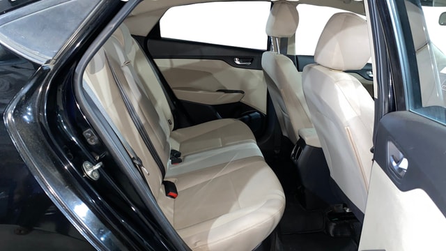 View Hyundai Verna Image 31 Used Hyundai Verna Image 31