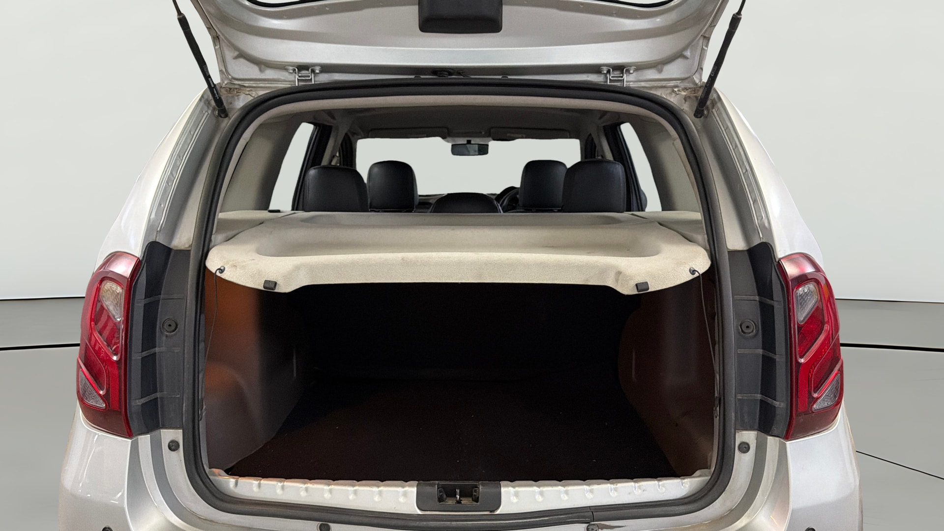 View 2019 Renault Duster Petrol RxS CVT Petrol Image 36 Used 2019 Renault Duster Petrol RxS CVT Petrol Image 36