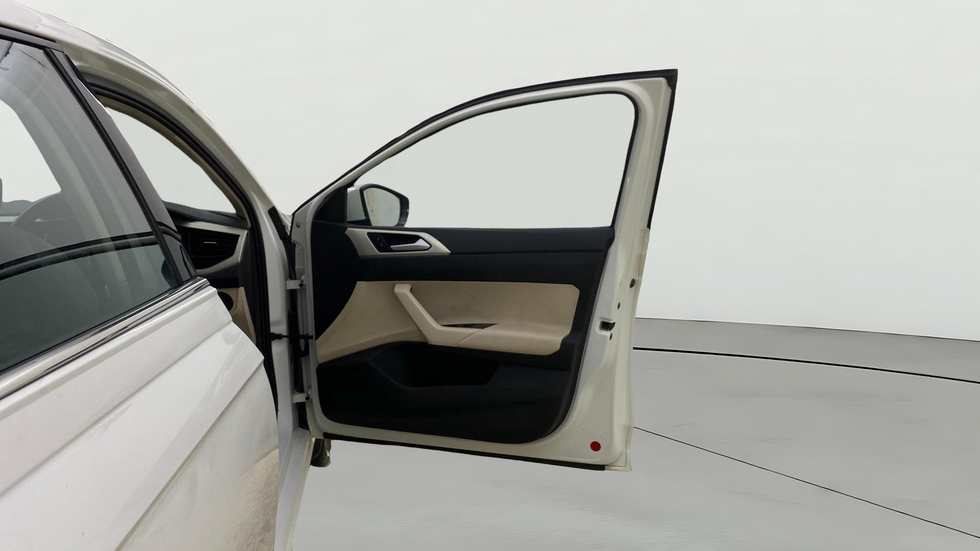 View 2023 Volkswagen Virtus Topline 1.0 TSI MT Image 47 Used 2023 Volkswagen Virtus Topline 1.0 TSI MT Image 47