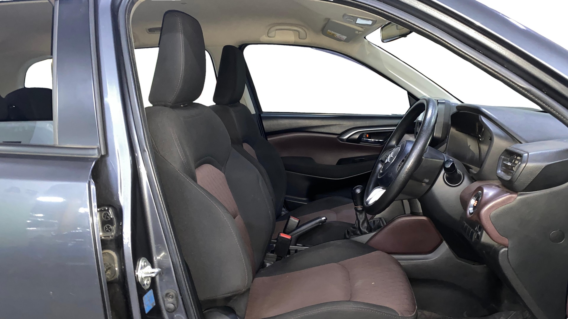 View 2025 Maruti Suzuki 1000 Base Variant Image 17 Used 2025 Maruti Suzuki 1000 Base Variant Image 17