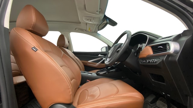 View MG Hector Plus Image 19 Used MG Hector Plus Image 19