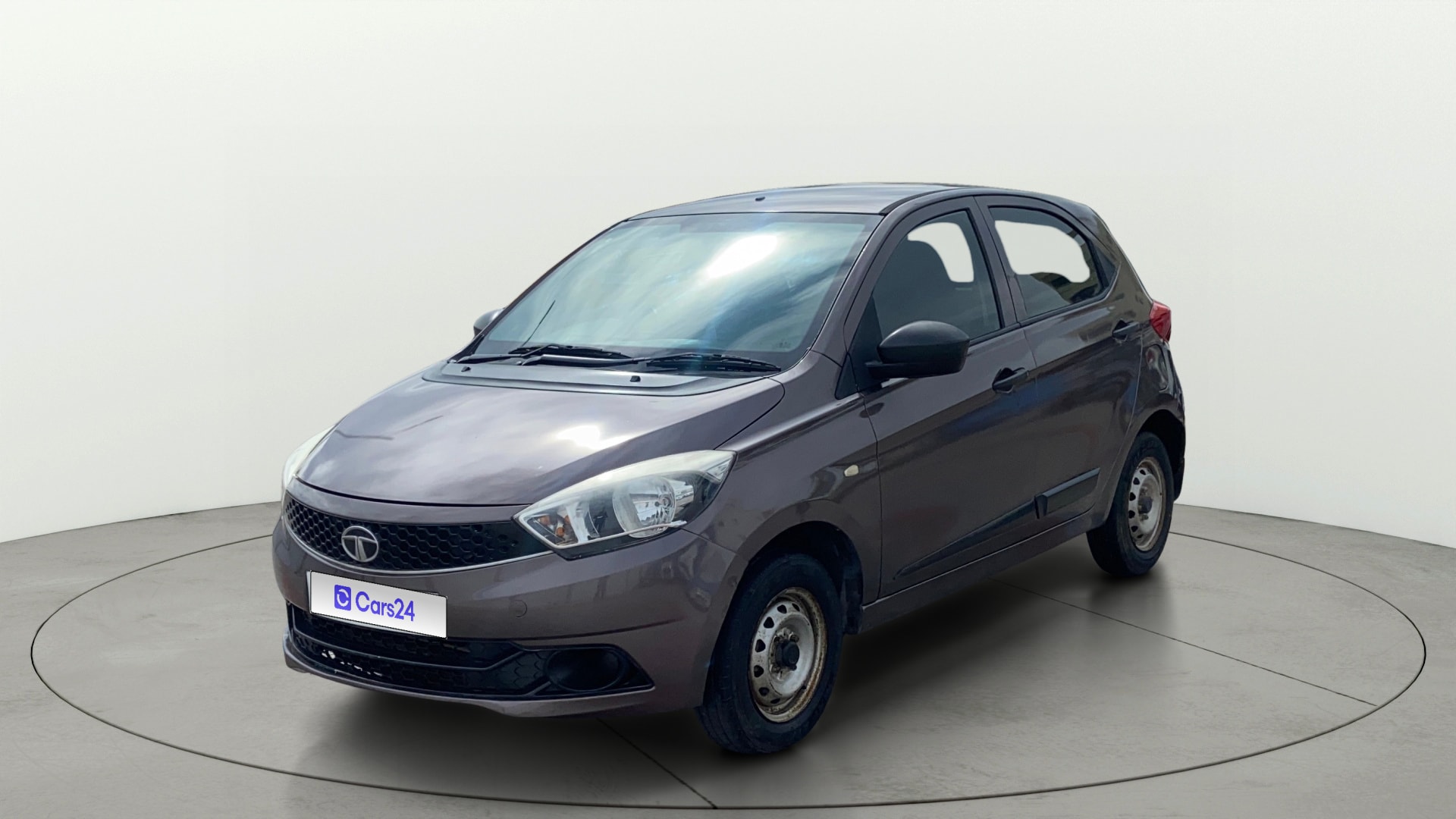 View 2018 Tata Tiago Revotorq XE Image 34 Used 2018 Tata Tiago Revotorq XE Image 34