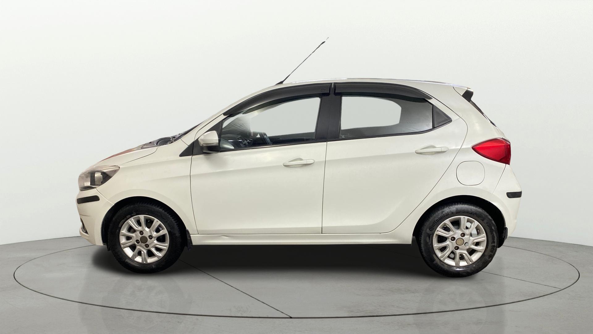 View 2016 Tata Tiago Revotorq XB Image 5 Used 2016 Tata Tiago Revotorq XB Image 5