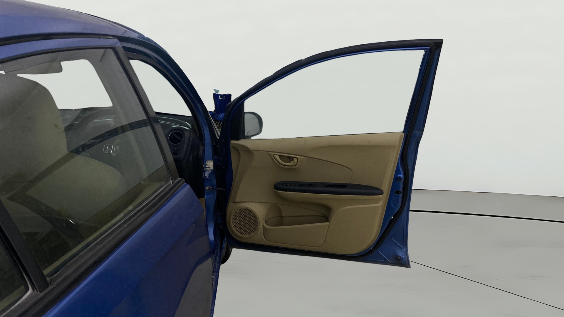 View 2015 Honda Amaze E MT Petrol BS IV Image 43 Used 2015 Honda Amaze E MT Petrol BS IV Image 43