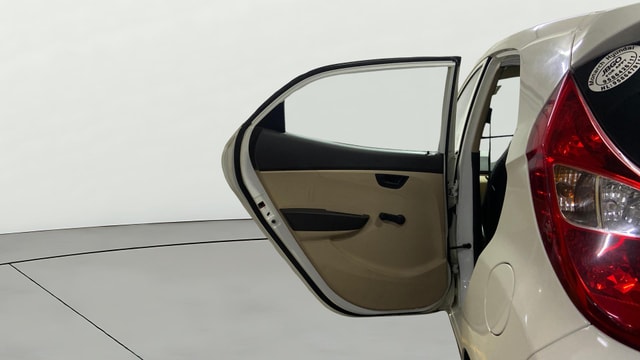 View Hyundai EON Image 22 Used Hyundai EON Image 22