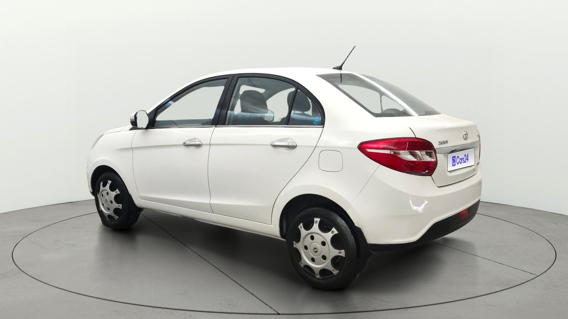 View 2017 Tata Zest XMS Petrol Image 2 Used 2017 Tata Zest XMS Petrol Image 2