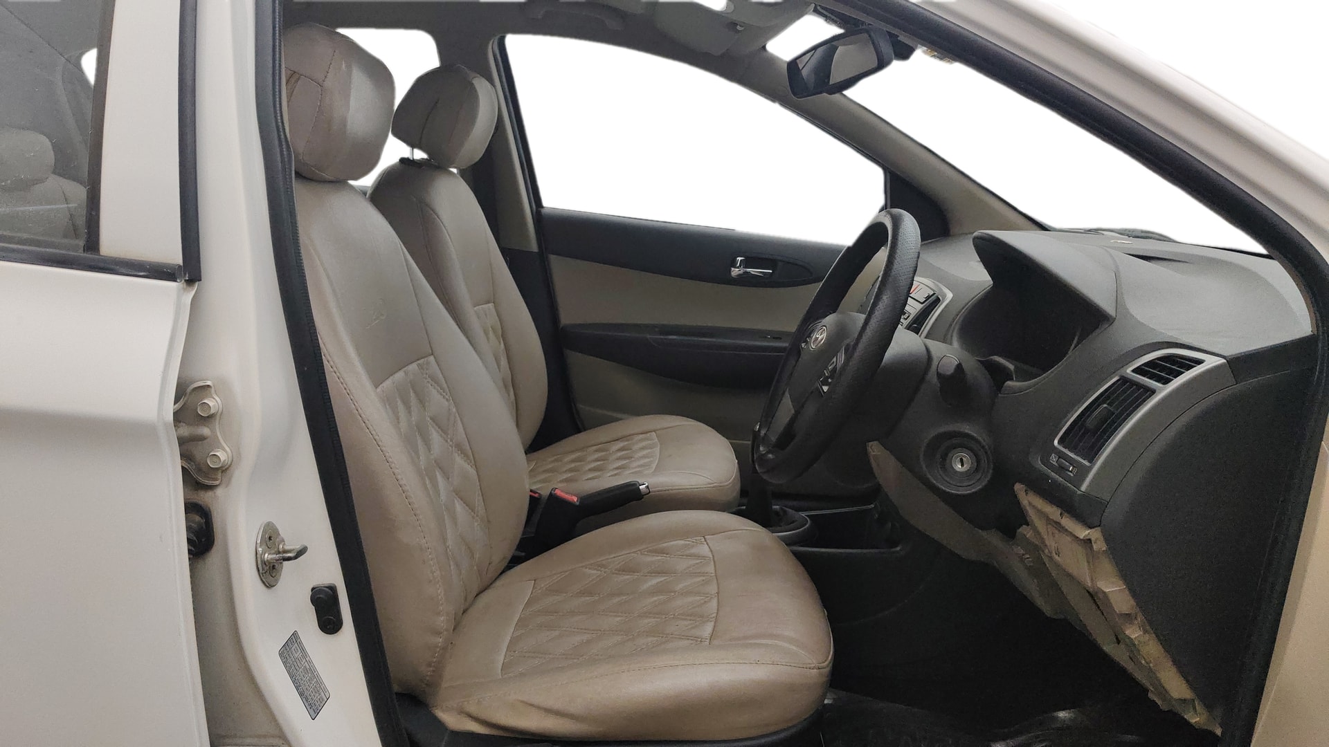 View 2014 Hyundai Elite i20 1.4 Era Diesel BS IV Image 26 Used 2014 Hyundai Elite i20 1.4 Era Diesel BS IV Image 26