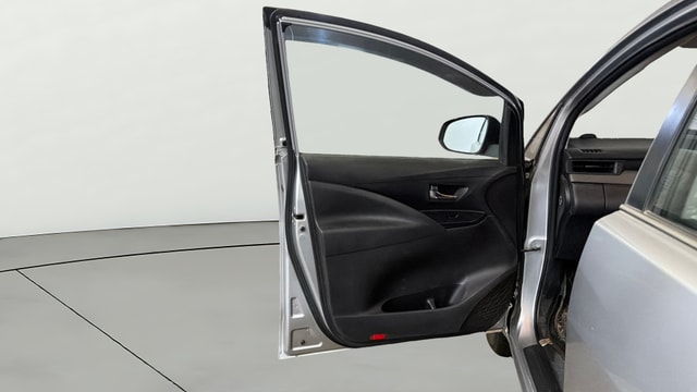 View Toyota Innova Crysta Image 32 Used Toyota Innova Crysta Image 32
